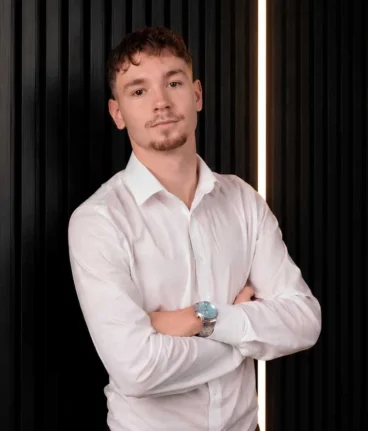 Justin – Pixoraa Webdesign Team