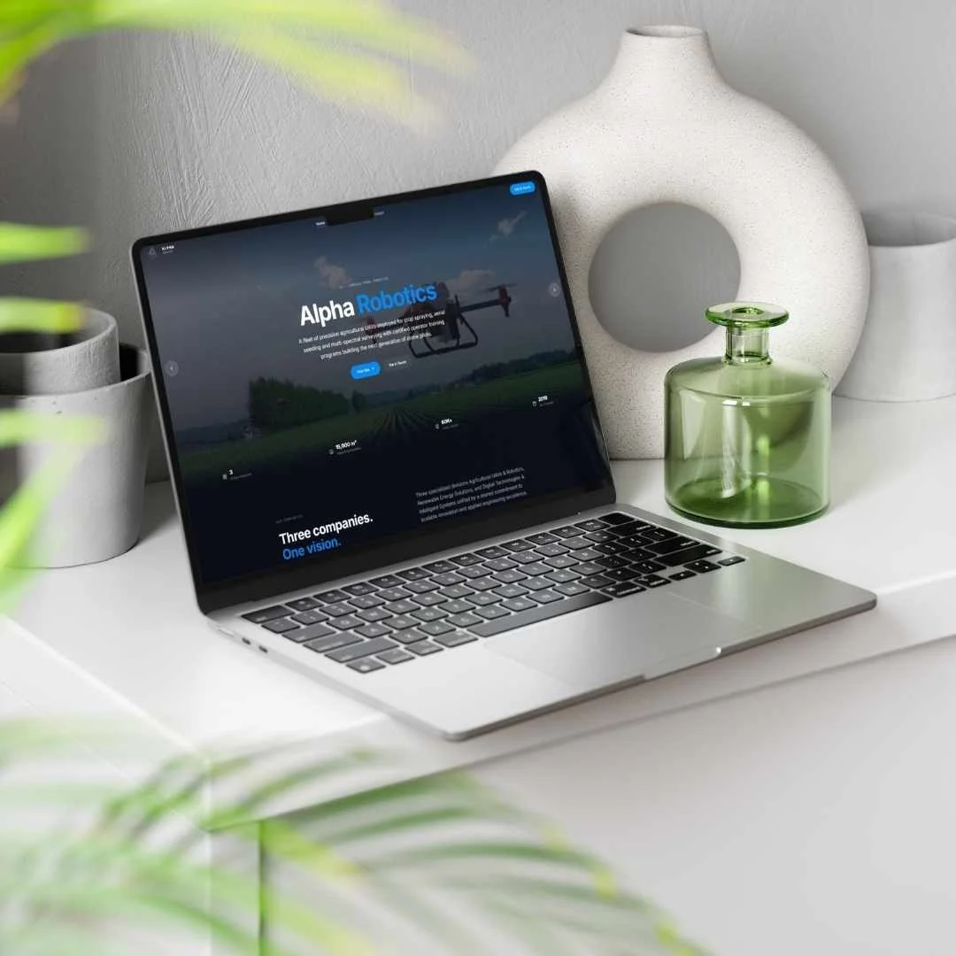 Alpha Group – HTML Website von Pixoraa